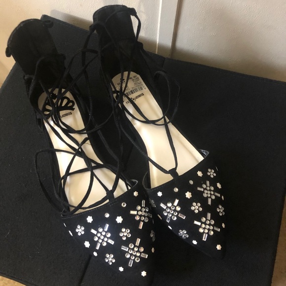 Shoes - Picture 2 of 2